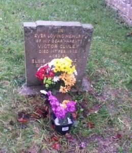 552644_10152526539217506_902553520_n-259x300